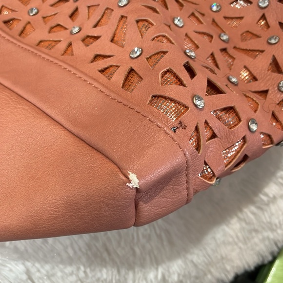 Coral die cut sparkle bag - Picture 5 of 5